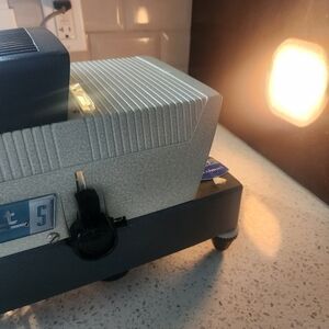 Braun Paximat-S Projector With Case, Remote/Clicker. TESTED Working. See Video